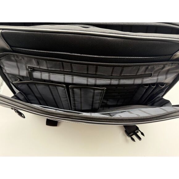 KENNETH COLE REACTION, BLACK MESSENGER/LAPTOP WORK BRIEFCASE BAG - Picture 7 of 15